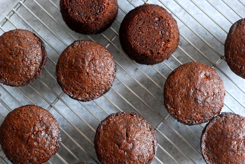 Boston brown bread muffins, cooling Boston brown bread muffins, cooling