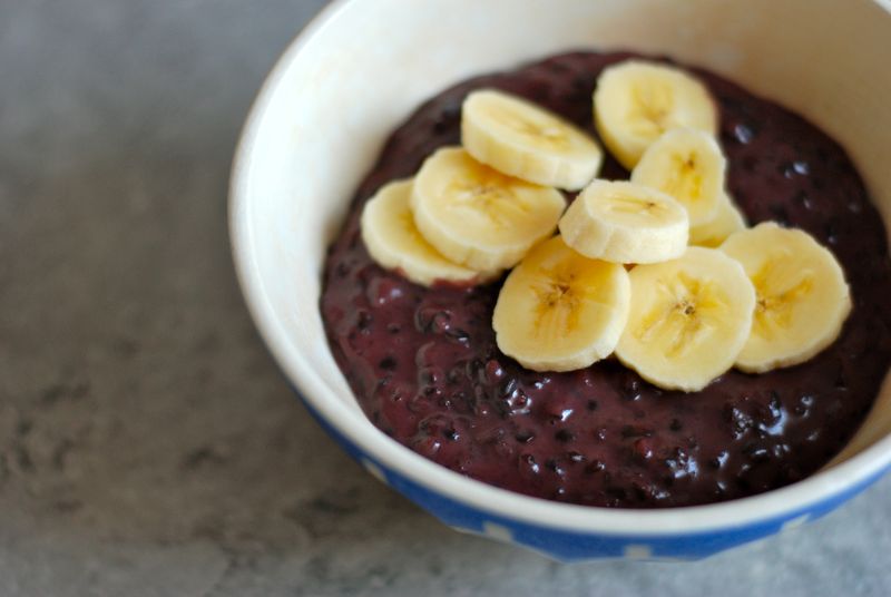 Black rice pudding with bananas Black rice pudding with bananas