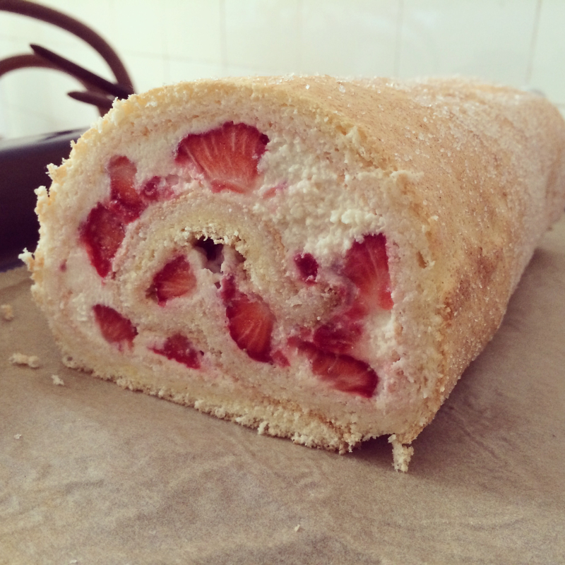 Erdbeer-Sahne-Rolle Erdbeer-Sahne-Rolle