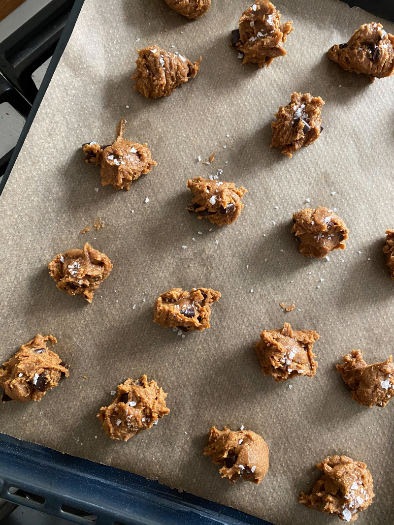 Gluten-Free Salted Peanut Butter Chocolate Chip Cookies